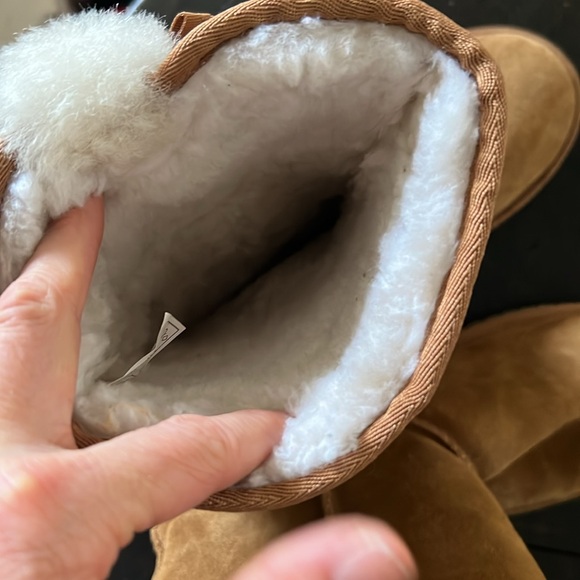 NWOT Koolabura by UGG Victoria Tall Chesnut Suede boots with bows 9 - Picture 6 of 7